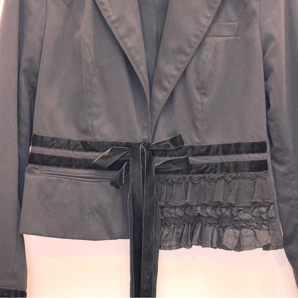 sandwich_  Vintage Cropped Blazer Size 10 Velvet / Silk Ruffle Trim Romantic - Picture 4 of 13